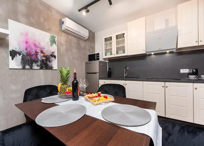 Lorena Apartman *