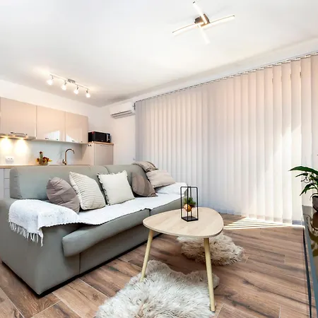 Apartment Lorena *