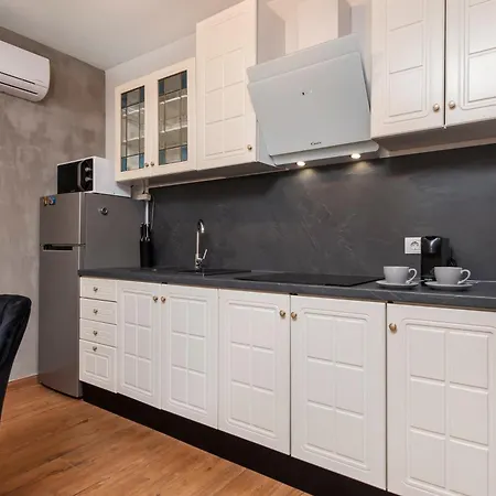 Lorena Apartment Rovinj
